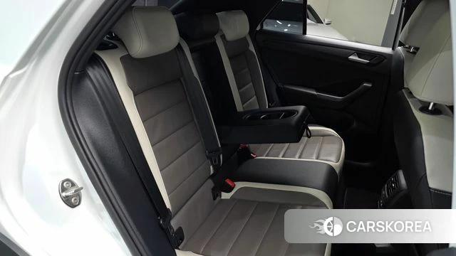 Volkswagen T-Roc 2021 Белый из Кореи, фото 2