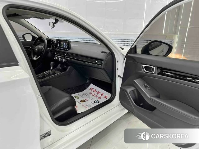 Honda Civic 2023 Белый из Китая, фото 2
