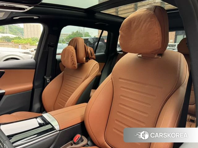 Mercedes-Benz GLC 2024 Черный из Китая, фото 2