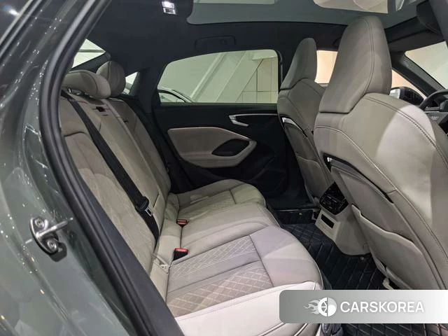 Audi A5L 2025 Зеленый из Китая, фото 2