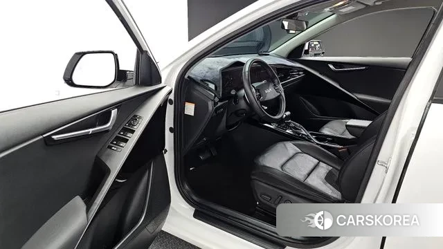 Kia Di Ol Nu Niro 2022 Белый из Кореи, фото 2