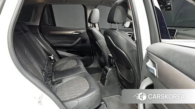 BMW X1 (F48) 2020 Белый из Кореи, фото 2