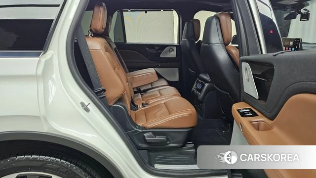 Lincoln Aviator 2nd generation 2021 Белый из Кореи, фото 2