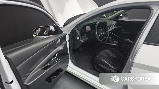 Hyundai The New Avante (CN7) 2024 Белый из Кореи, фото 2