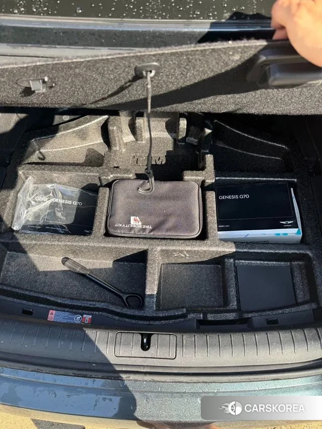 Genesis G70 2018 Серый из Кореи, фото 2