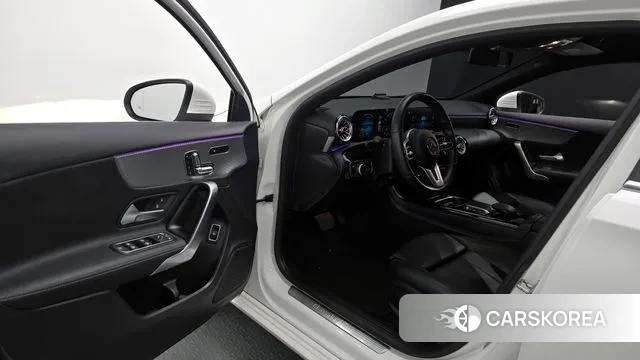 Mercedes-Benz A-Class W177 2021 Белый из Кореи, фото 2