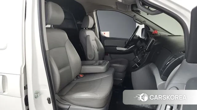 Hyundai The New Grand Starex 2021 Белый из Кореи, фото 2