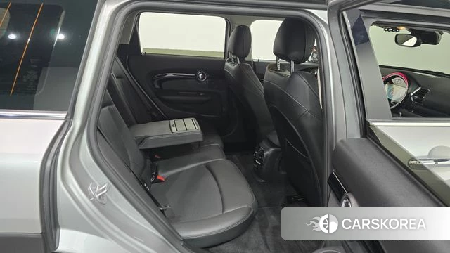 Mini Cooper Clubman 2023 Серебристо-серый из Кореи, фото 2