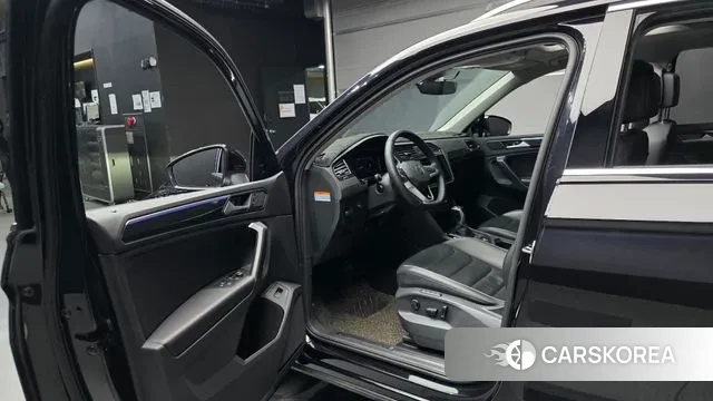 Volkswagen Tiguan second Generation 2021 Черный из Кореи, фото 2