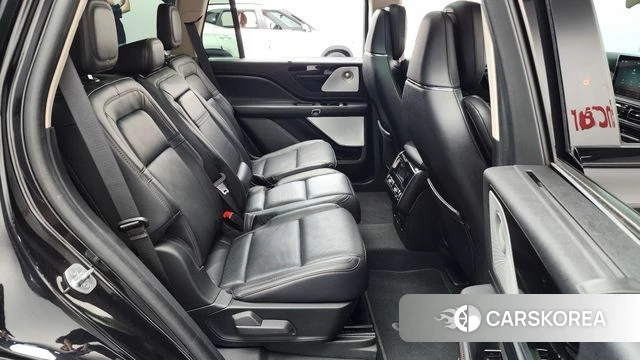 Lincoln Aviator 2nd generation 2023 Черный из Кореи, фото 2