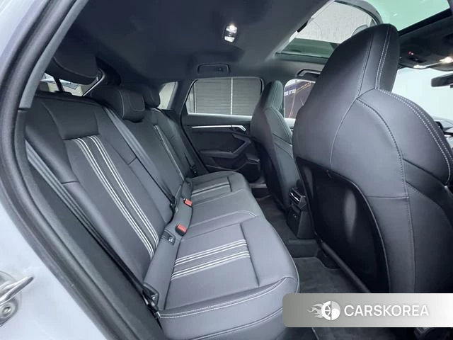 Audi A3 2023 Белый из Китая, фото 2