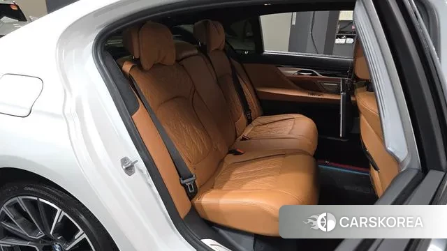 BMW 7 Series (G11) 2021 Белый из Кореи, фото 2