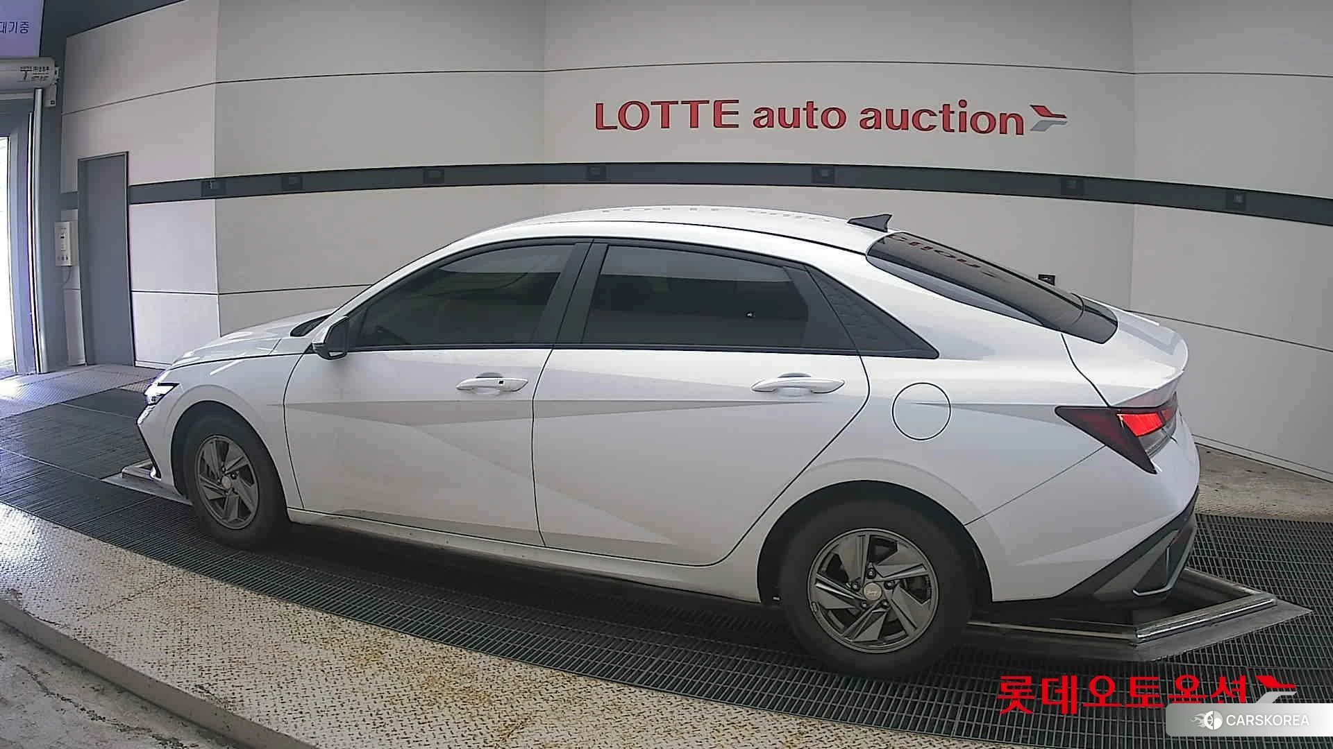 Hyundai Avante 2024 Atlas White из Кореи, фото 2