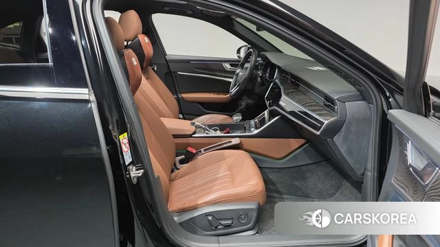 Audi A6 (C8) 2021 Черный из Кореи, фото 2