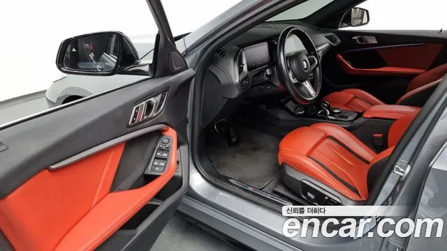 BMW 1 Series (F40) id 2681900 из Кореи 2