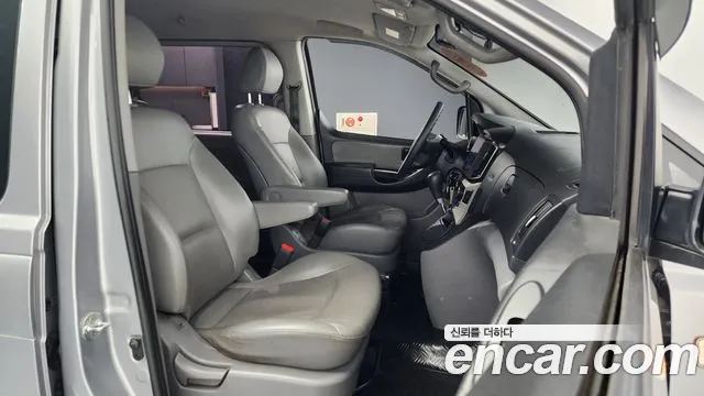 Hyundai The New Grand Starex 2018 Серебристо-серый из Кореи, фото 2