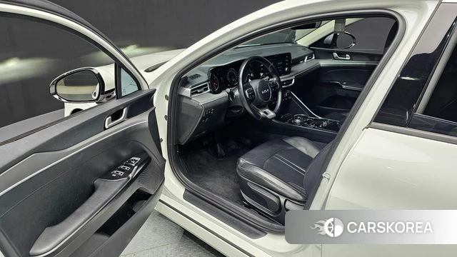 Kia K5 3rd generation 2022 Белый из Кореи, фото 2