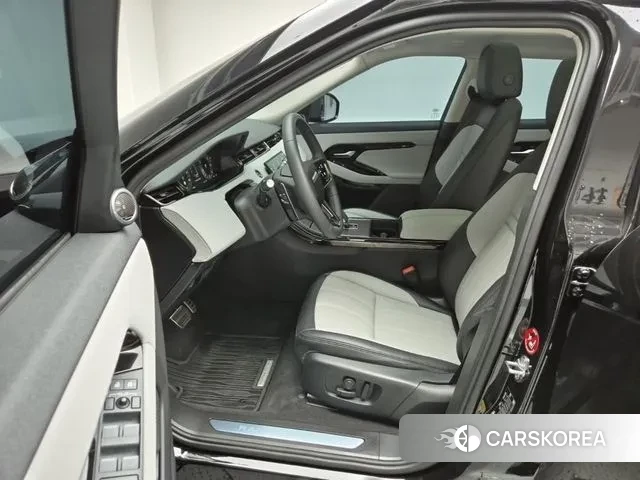 Land Rover Range Rover Evoque 2nd Generation 2024 Черный из Кореи, фото 2