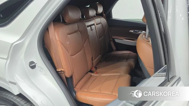 Genesis GV70 2023 Белый из Кореи, фото 2