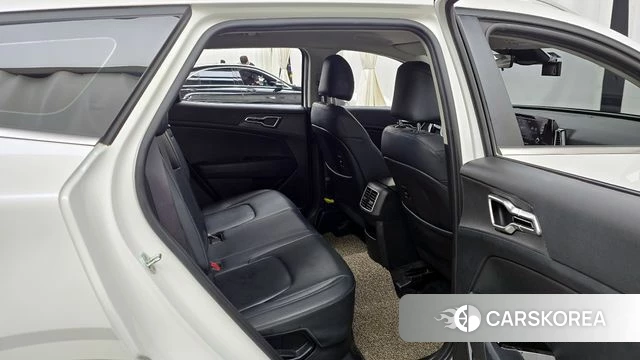 Kia Sportage 5th Generation Hybrid 2021 Белый из Кореи, фото 2