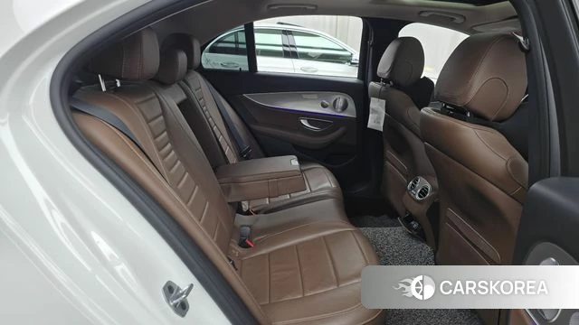 Mercedes-Benz E-Class W213 2019 Белый из Кореи, фото 2