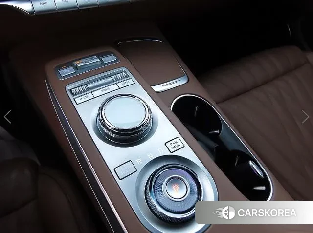 Genesis GV70 2023 Белый из Кореи, фото 2