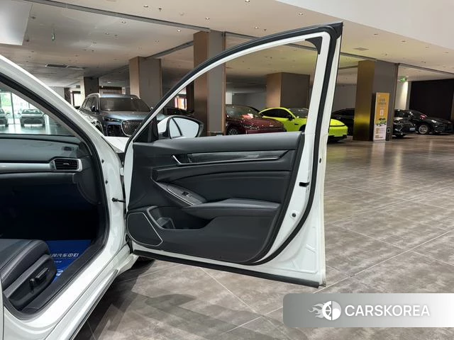 Honda Accord 2021 Белый из Китая, фото 2