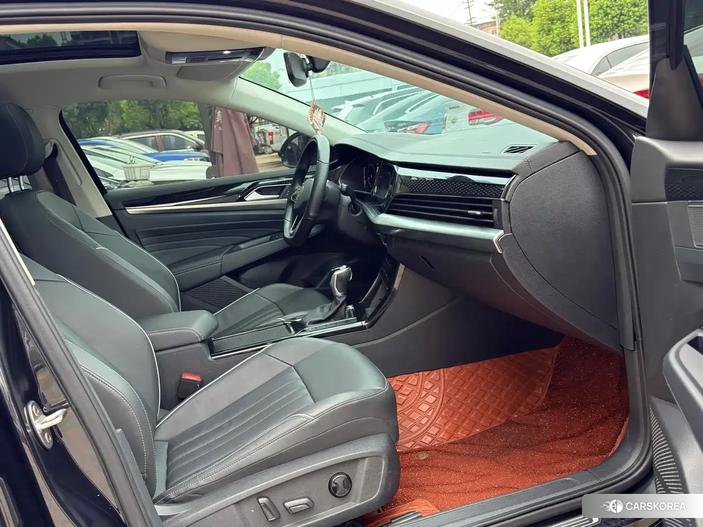Volkswagen Passat 2022 Черный из Китая, фото 2