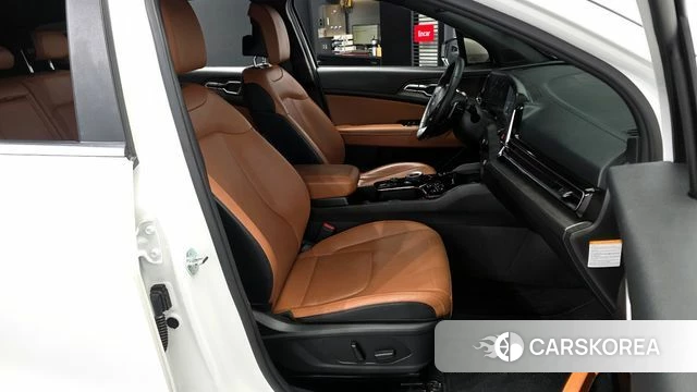 Kia Sportage 5th Generation Hybrid 2023 Белый из Кореи, фото 2