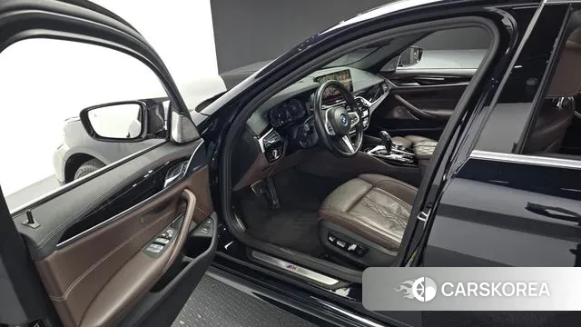 BMW 5 Series (G30) 2022 Синий из Кореи, фото 2