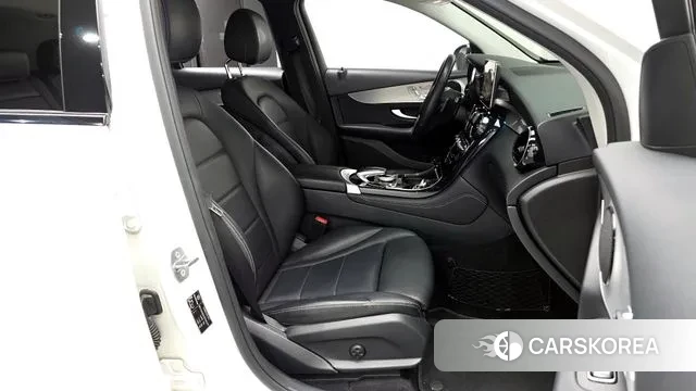 Mercedes-Benz GLC-Class X253 2018 Белый из Кореи, фото 2