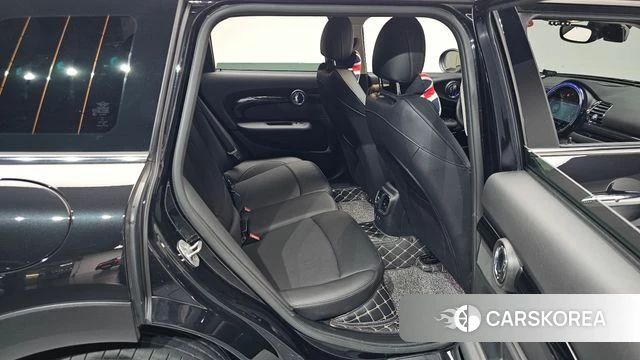 Mini Cooper Clubman 2023 Черный из Кореи, фото 2
