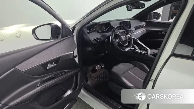 Peugeot 3008 second generation 2018 Белый из Кореи, фото 2