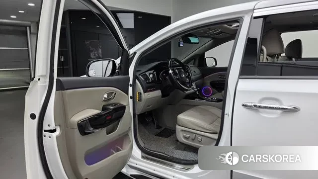 Kia The New Carnival 2018 Белый из Кореи, фото 2