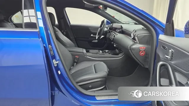 Mercedes-Benz A-Class W177 2025 Синий из Кореи, фото 2