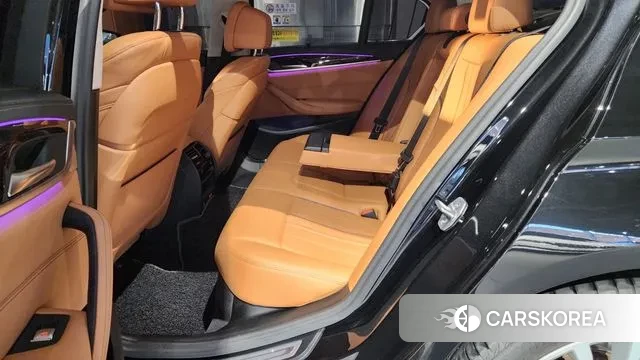 BMW 5 Series (G30) 2023 Черный из Кореи, фото 2