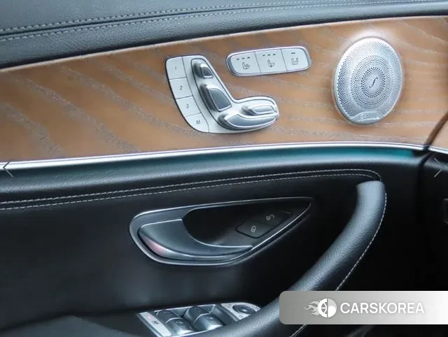 Mercedes-Benz E-Class W213 2020 Серебристо-серый из Кореи, фото 2