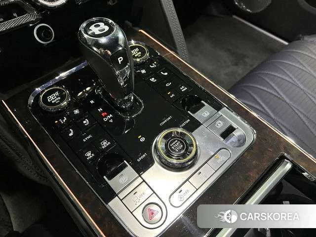 Bentley Flying Spur 3rd Generation 2021 Белый из Кореи, фото 2