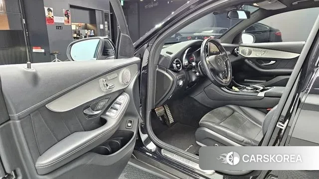 Mercedes-Benz GLC-Class X253 2019 Черный из Кореи, фото 2