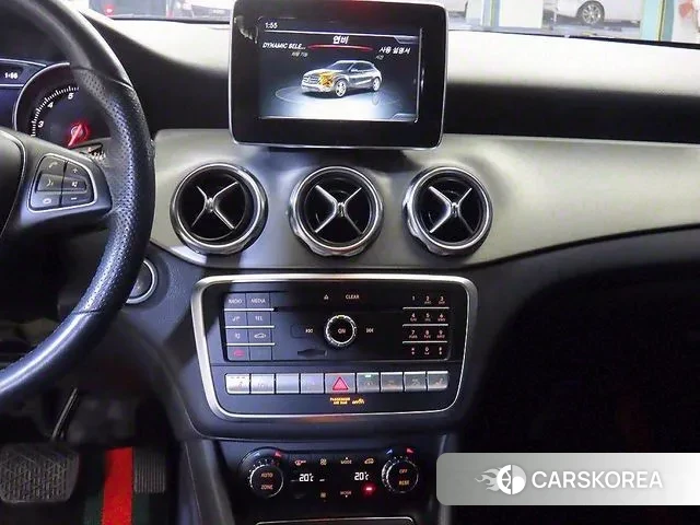 Mercedes-Benz GLA-Class X156 2019 Белый из Кореи, фото 2