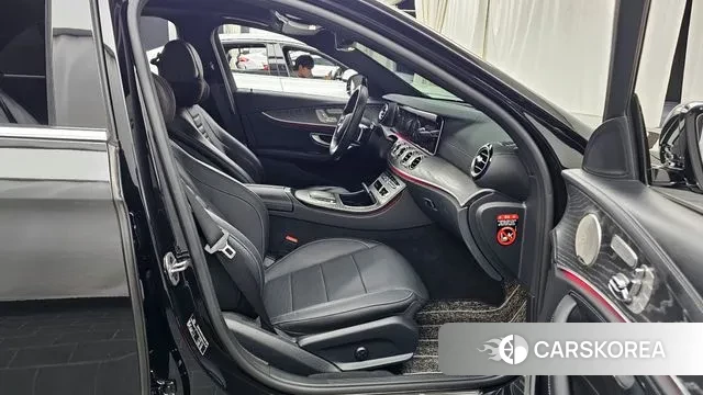 Mercedes-Benz E-Class W213 2022 Черный из Кореи, фото 2