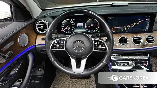 Mercedes-Benz E-Class W213 2019 Белый из Кореи, фото 2