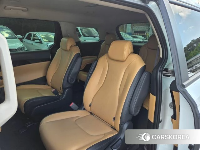 Kia Carnival 4th generation 2023 Белый из Кореи, фото 2