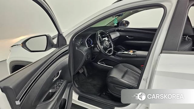 Hyundai Tucson Hybrid (NX4) 2021 Белый из Кореи, фото 2