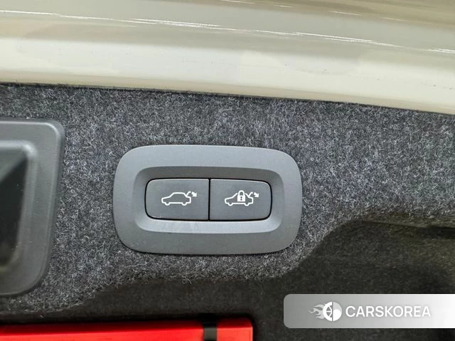 Volvo S90 2024 Белый из Кореи, фото 2