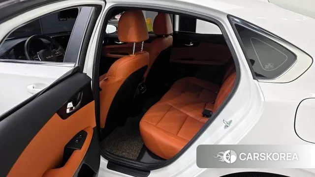 Kia The New K3 2nd generation 2022 Белый из Кореи, фото 2