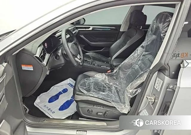 Volkswagen Arteon 2023 Серебряный из Кореи, фото 2
