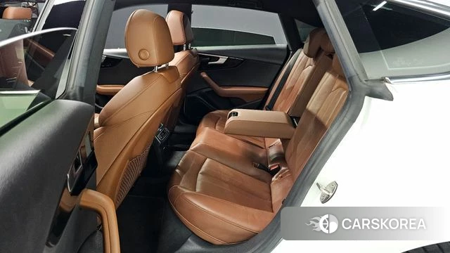 Audi A5 (F5) 2021 Белый из Кореи, фото 2