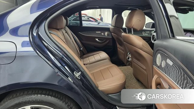 Mercedes-Benz E-Class W213 2022 Синий из Кореи, фото 2