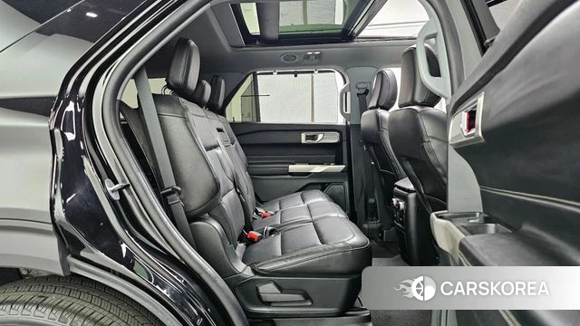 Ford Explorer 6th Generation 2023 Черный из Кореи, фото 2